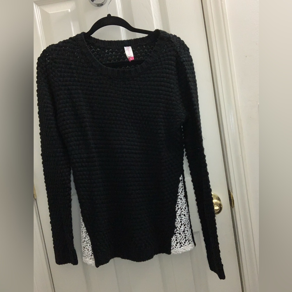 Dress sweater.  Gently used, normal wear.
